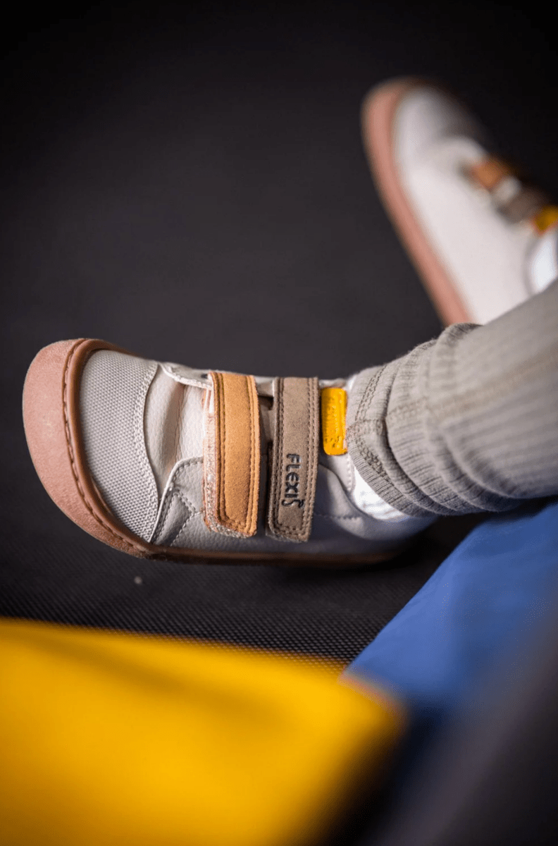 9000 - R FlexiNens - Nudos Barefoot Shoes