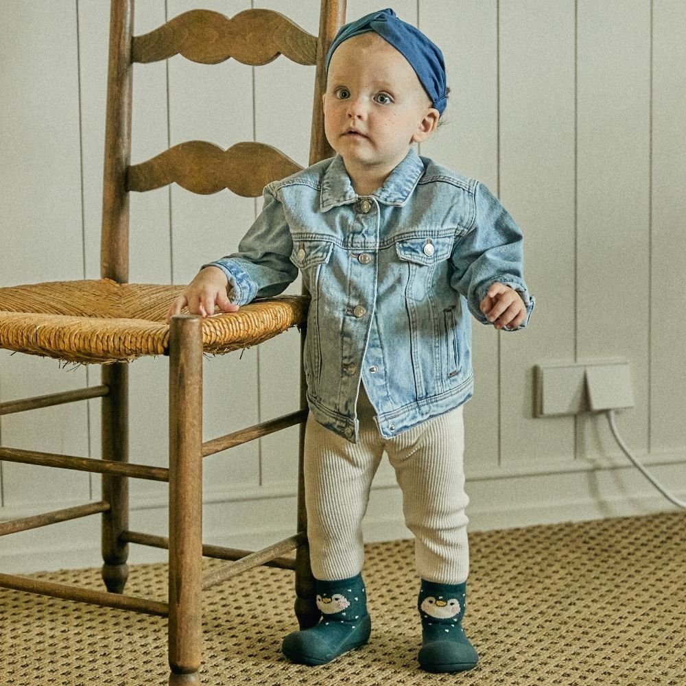 Attipas - Pingüino Azu Marino Zootopía - Nudos Barefoot Shoes